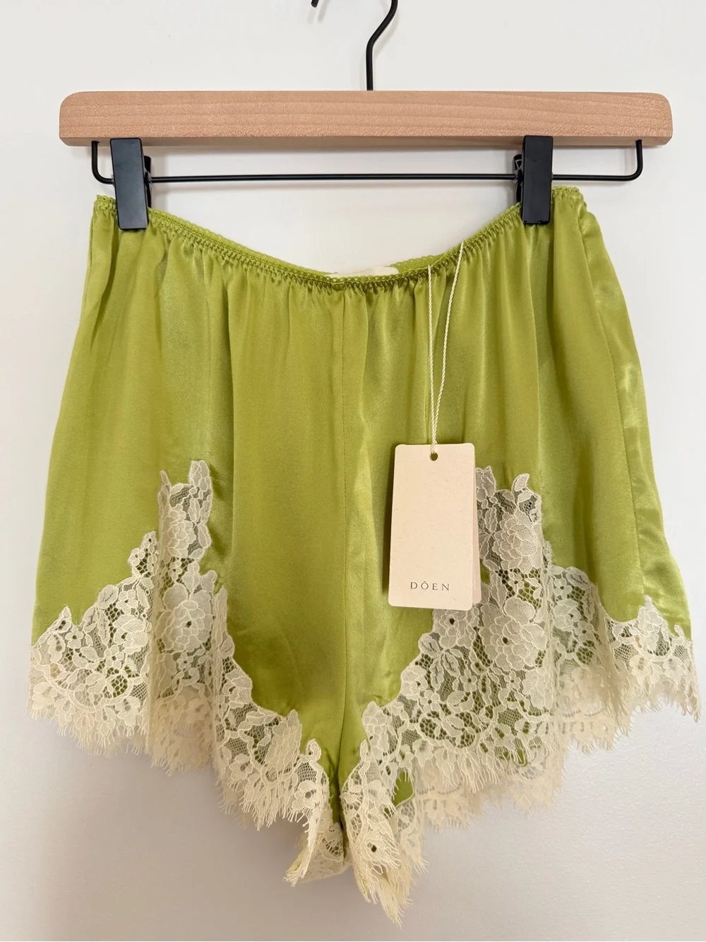 Doen Iona lace-trimmed silk-satin shorts